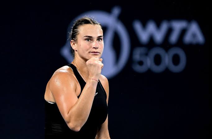 தோள்பட்டை காயத்துடன் விம்பிள்டன் 2024ல் இருந்து விலகினார் அரினா சபலெங்கா; ரஷ்ய அதிர்ஷ்டசாலி எரிகா ஆண்ட்ரீவா டிராவில் நுழைந்தார்